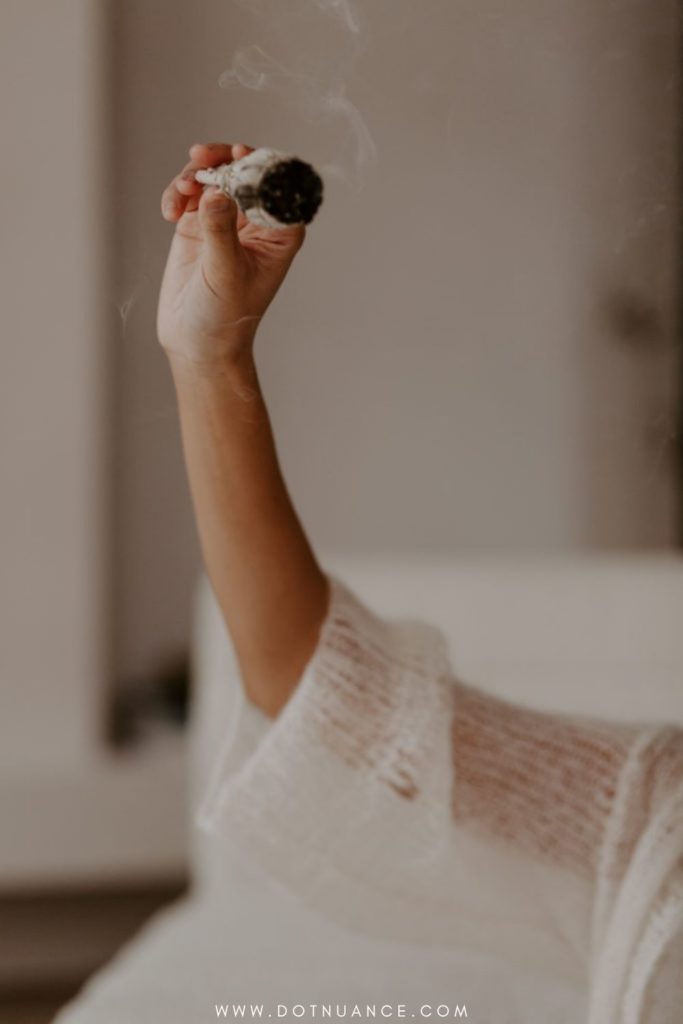 scent - how to meditate for beginners - mindful