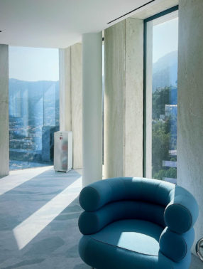 Eileen Gray - Bibendum armchair