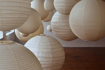 isamu noguchi akari lamp design