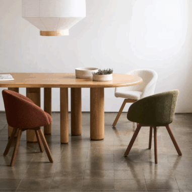 Oval dining table