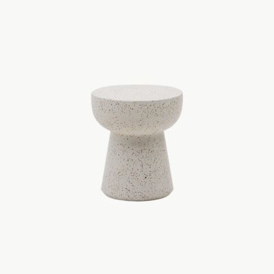 pada side table